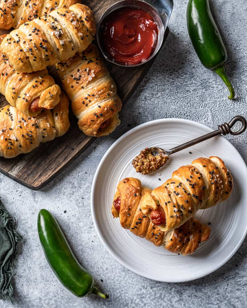 Jalapeño and Smoked Gouda Bagel Dog Bites