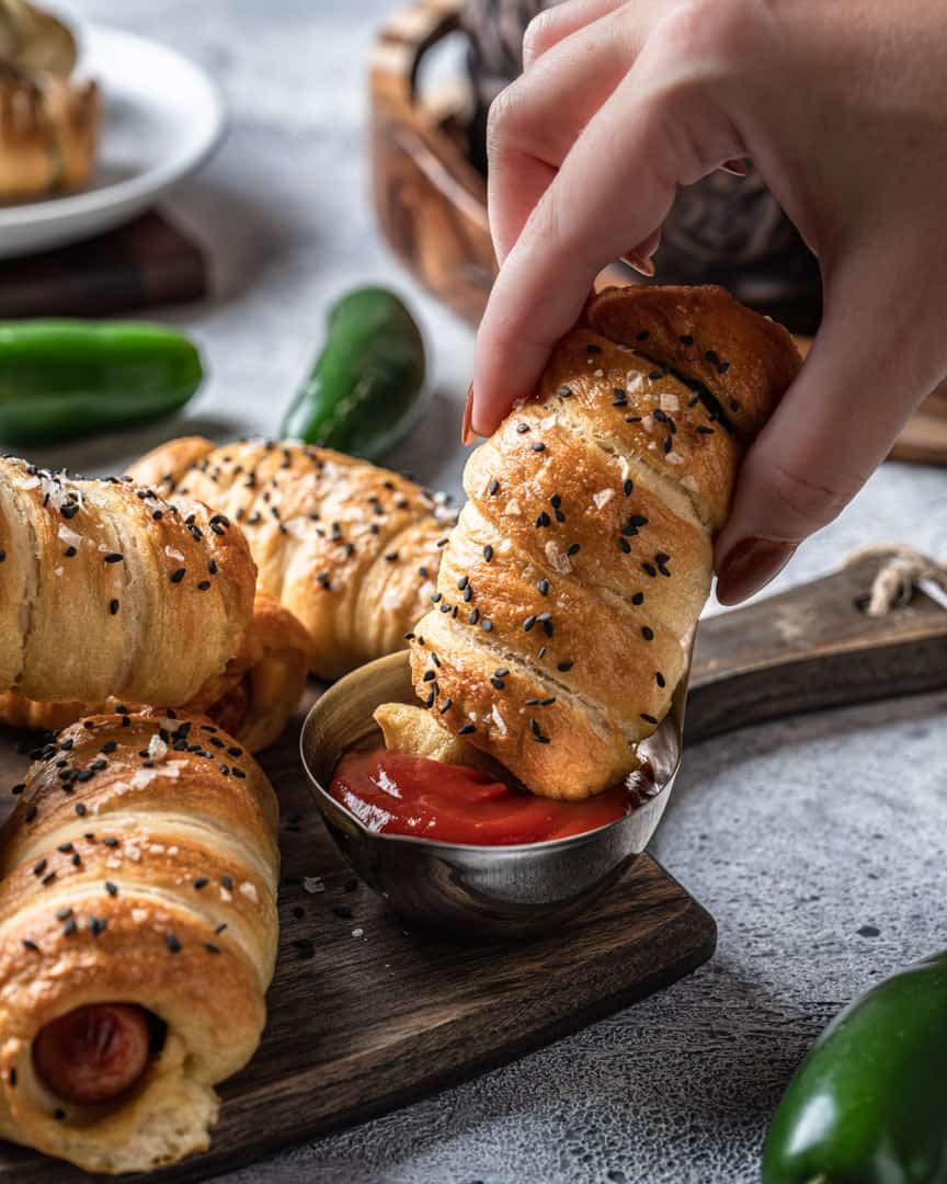 Jalapeño and Smoked Gouda Bagel Dog Bites