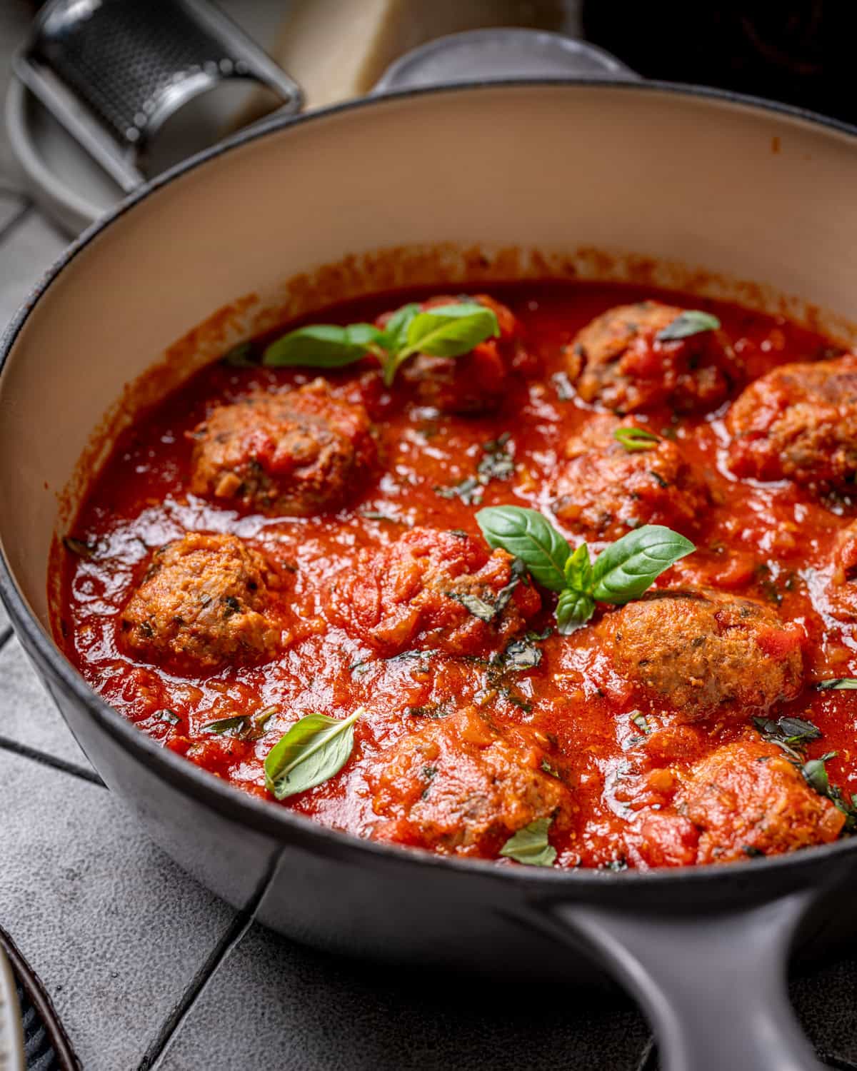 Classic Italian Meatballs in Tomato Sauce (Polpette al Sugo)