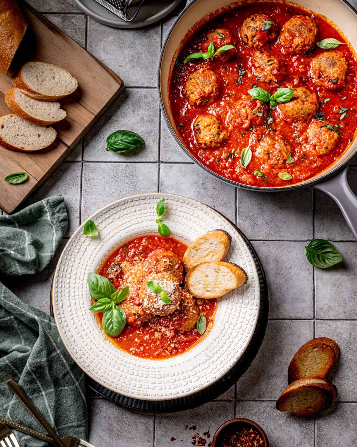 Classic Italian Meatballs in Tomato Sauce (Polpette al Sugo)