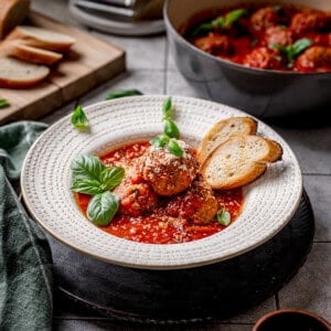Classic Italian Meatballs in Tomato Sauce (Polpette al Sugo)